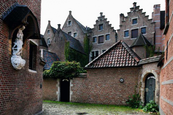 3 Begijnhof 7696 583 389 S C1 C C 0 0 1