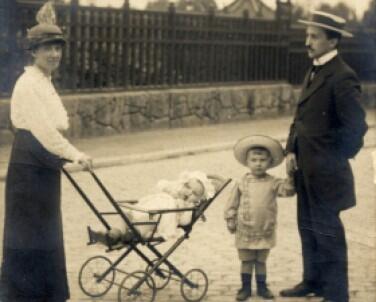 Elsschot In Brussel  Foto Collectie Letterenhuis  Antwerpen 65C35Fa0371Bd7E243527B3A51715D13E1Ca534A 376 302 90 S C1 C C 0 0 1